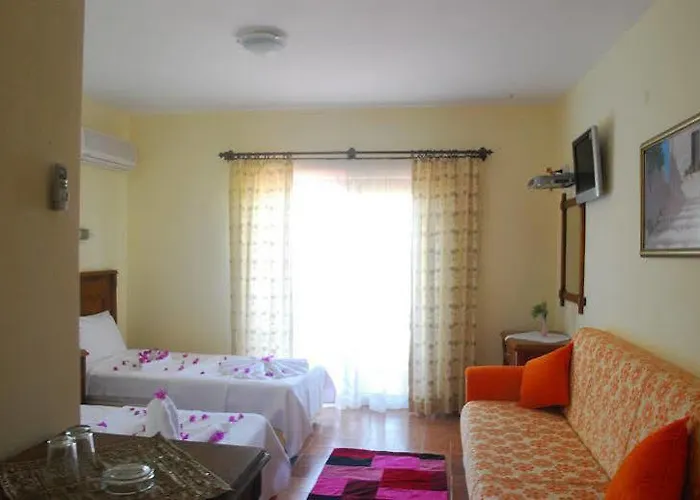 Hotel Castelino Akyarlar 4*