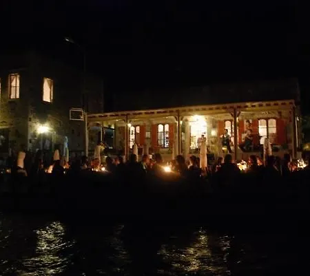 Castelino Akyarlar Hotel 4*