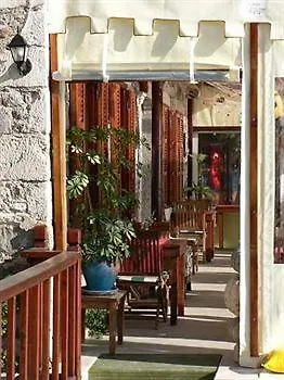 Castelino Akyarlar Hotell 2*