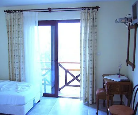 Castelino Akyarlar Hotell 2*