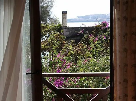 Castelino Akyarlar Hotell