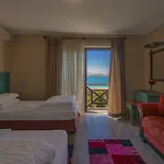 Castelino Akyarlar Hotel