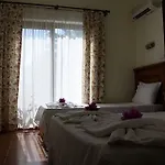 Castelino Akyarlar Hotel